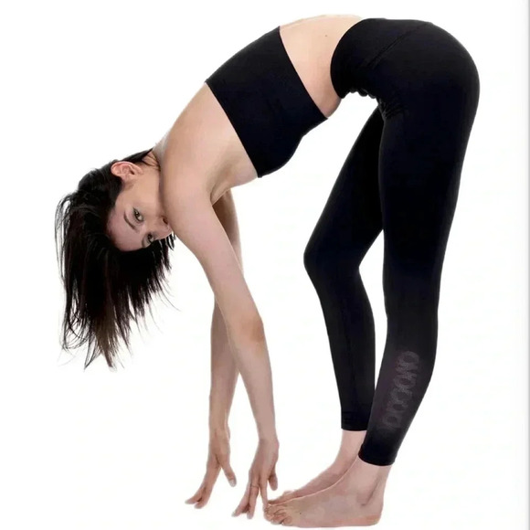 avocado Pants - Avocado black activewear leggings NWOT S